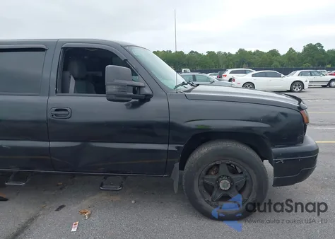 2004 Chevrolet Avalanche 1500 из США, поврежденный, VIN 3GNEK12T64G192143